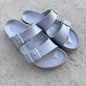 Birkenstock Women’s Arizona essentials sandal size 40(9-9.5)